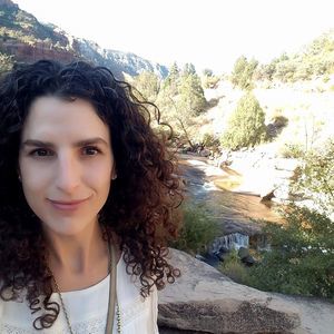 Meet your Posher, Elissa